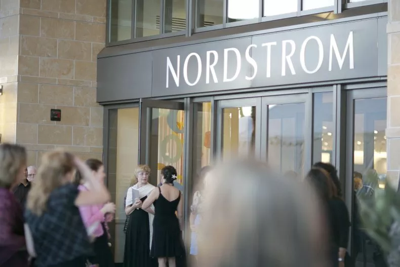 A LA Nordstrom Looted by Hooded Thieves As California’s Crime Issues Escalates